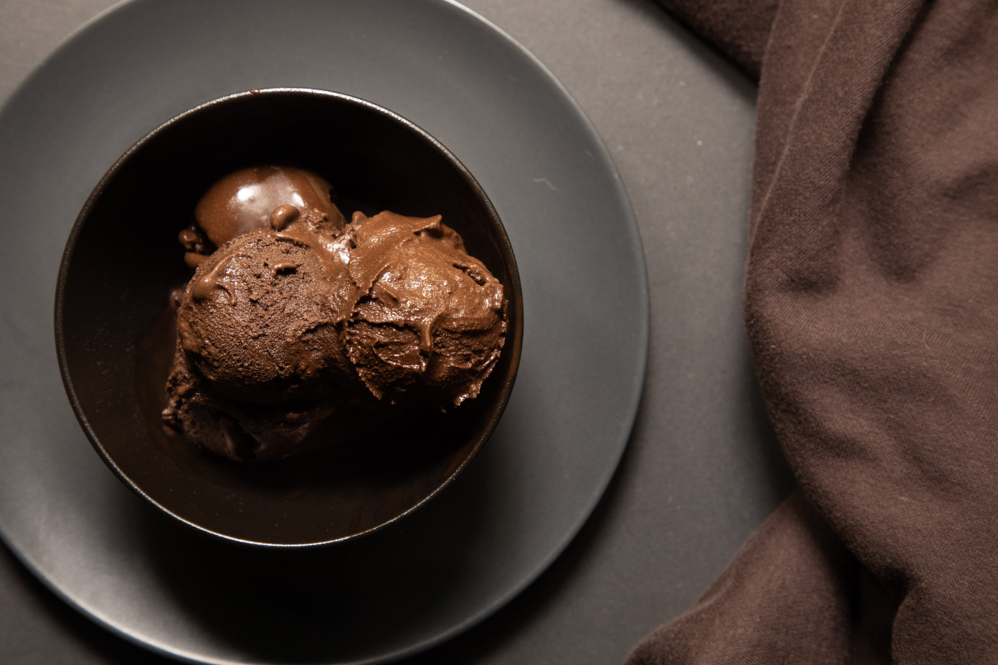 Dark Chocolate Gelato – Nomou